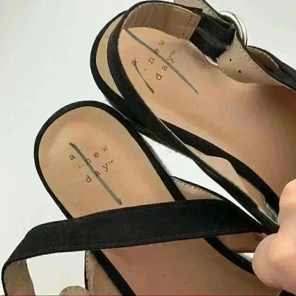 A new day sandals 9.5 black flatforms Espadrilles - Picture 11 of 14